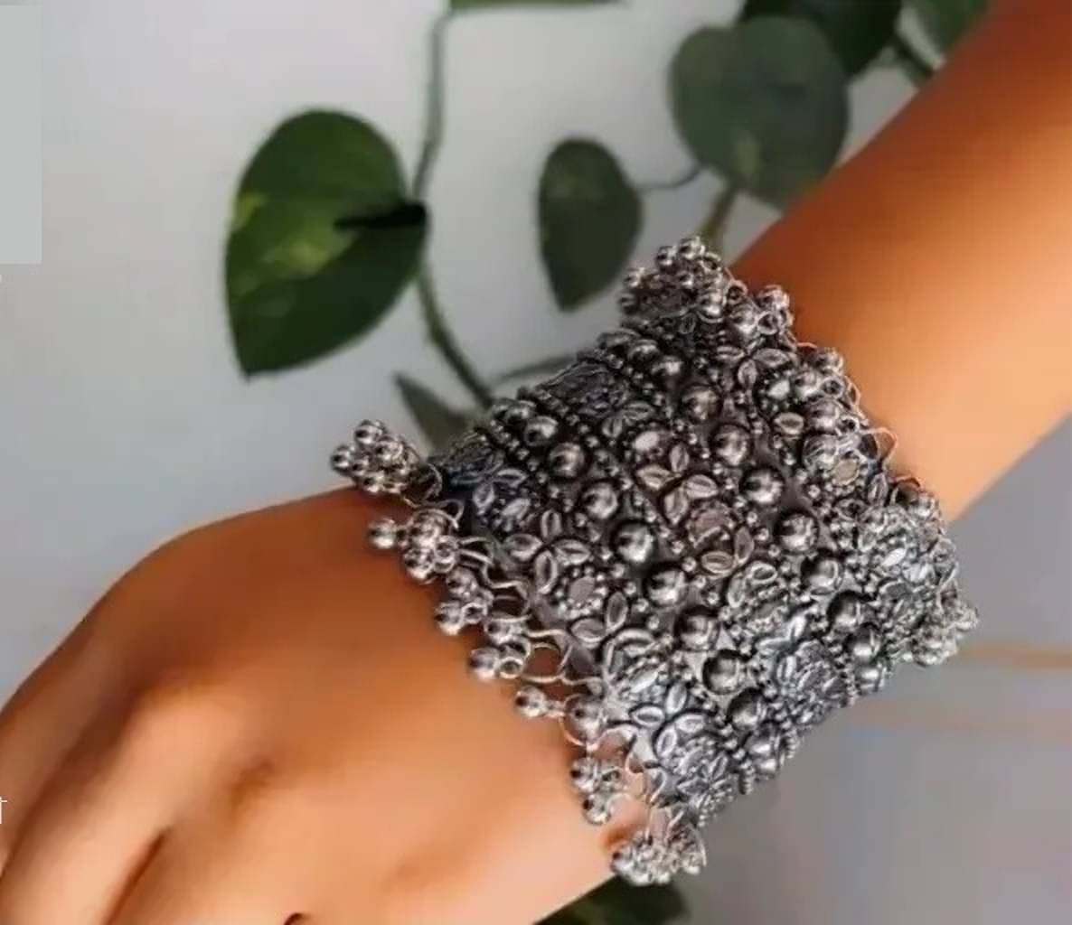 Samridhi DC Silver Cuff ( Pack of 1 ) Samridhi DC Silver Cuff ( Pack of 1 )