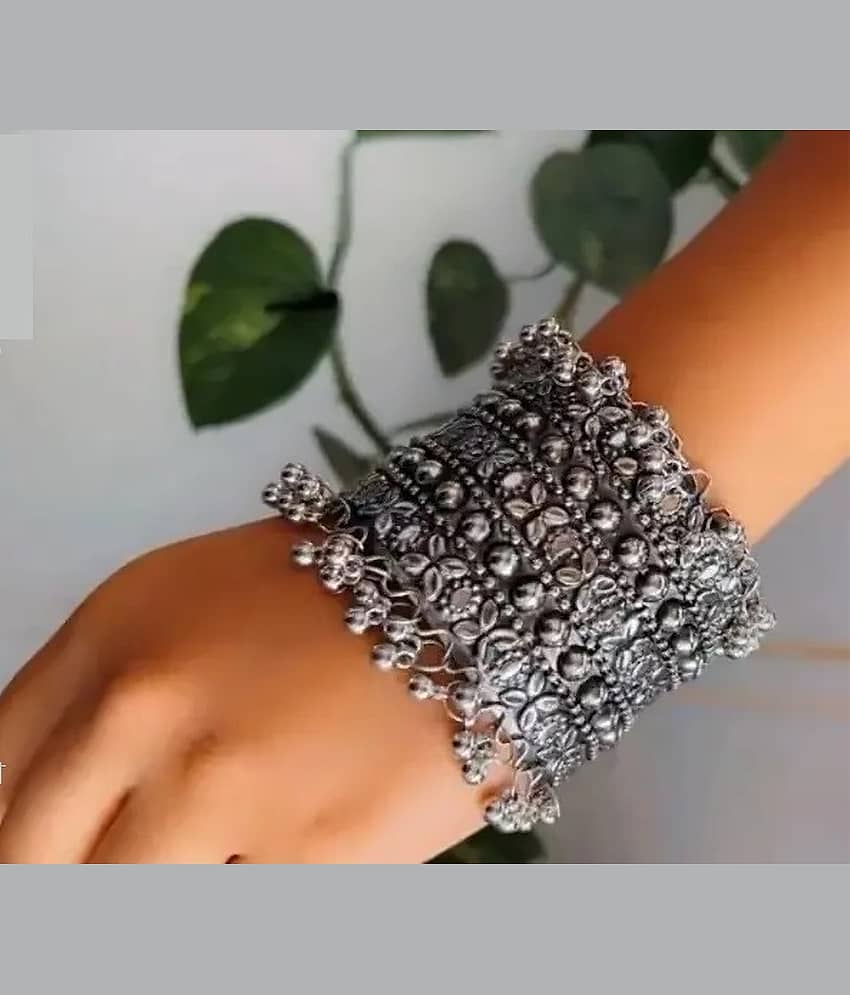 Samridhi DC Silver Cuff ( Pack of 1 ) - Bangles & Bracelets | Buy online on ZillyBuy