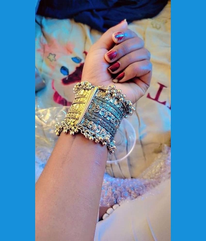 Samridhi DC Silver Cuff ( Pack of 1 ) - Bangles & Bracelets | Buy online on ZillyBuy