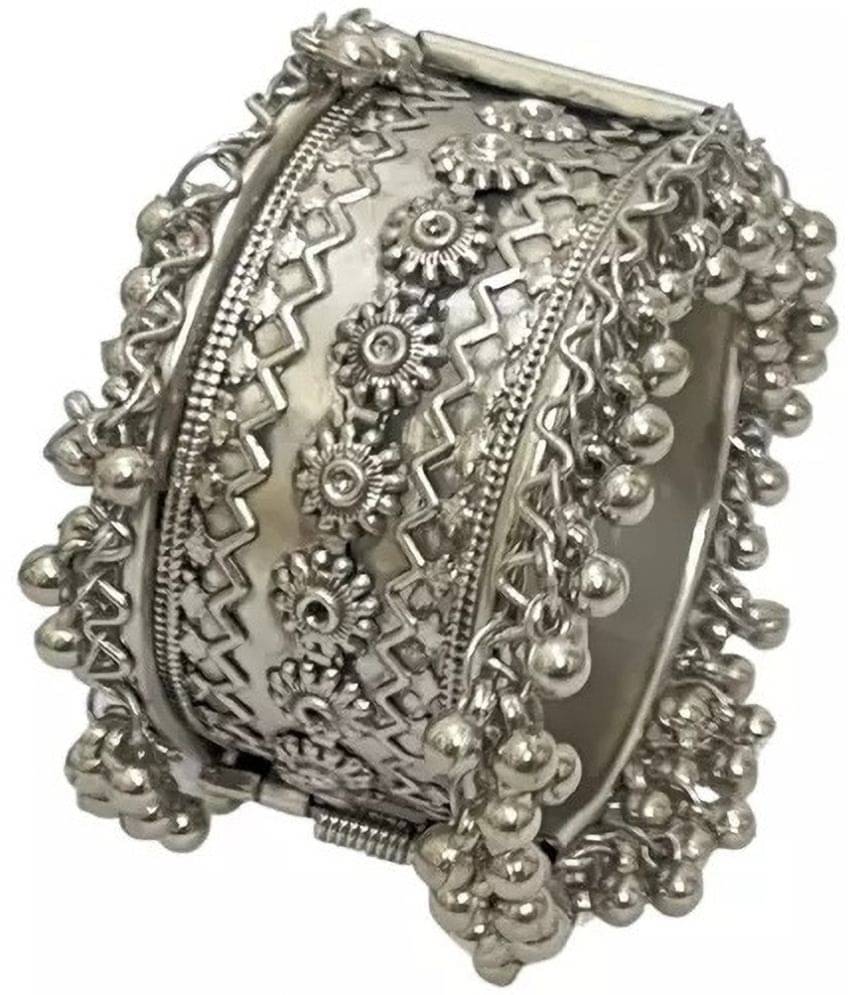 Samridhi DC Silver Cuff ( Pack of 1 ) Samridhi DC Silver Cuff ( Pack of 1 )
