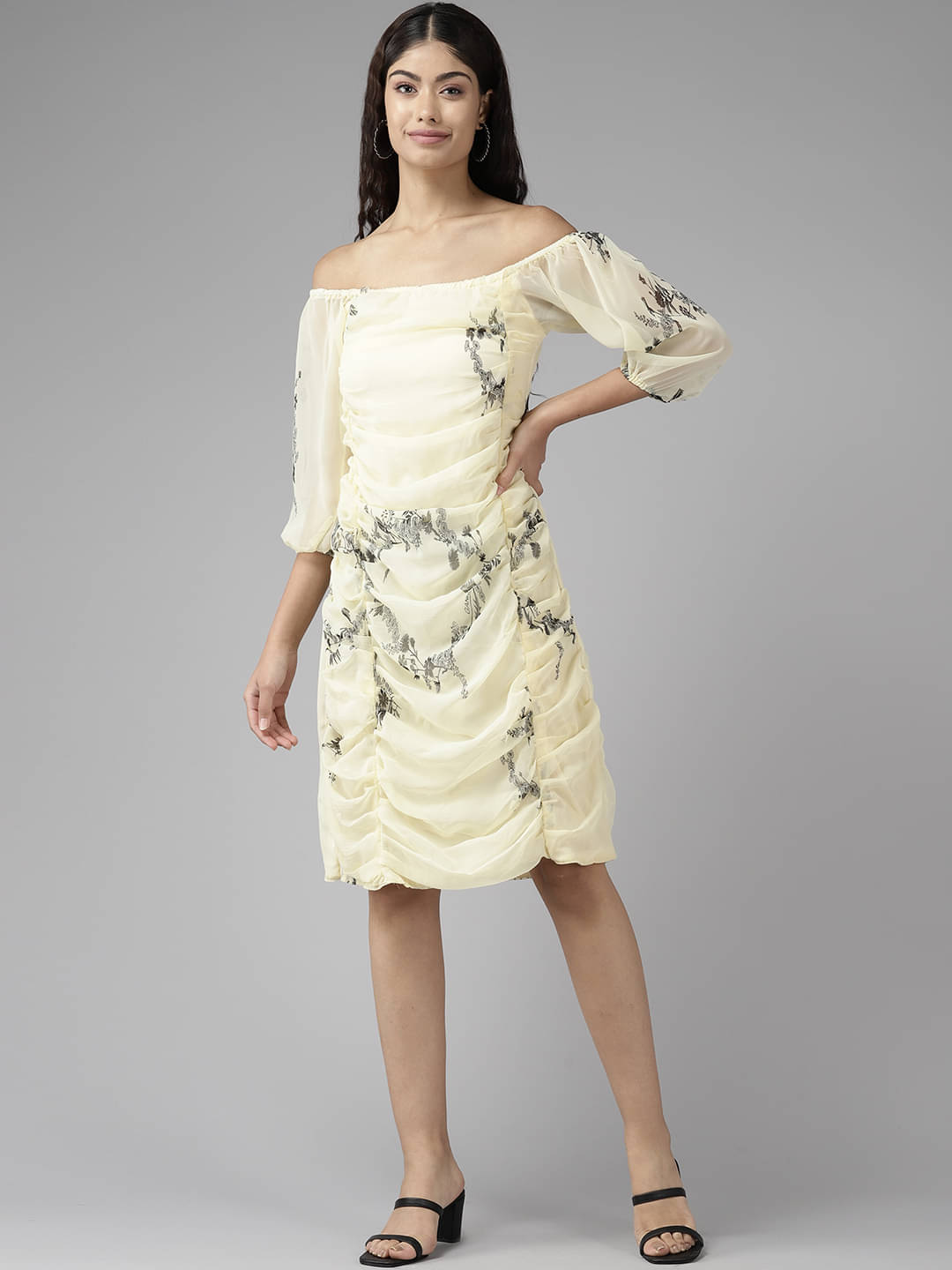     			Aarika Women Georgette Printed Off Shoulder Dress ( Yellow )