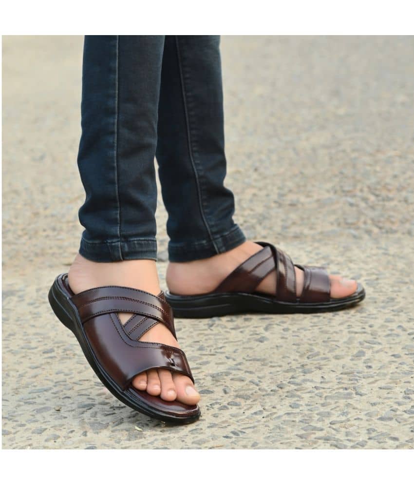 Lavista Brown Men's Leather Slipper