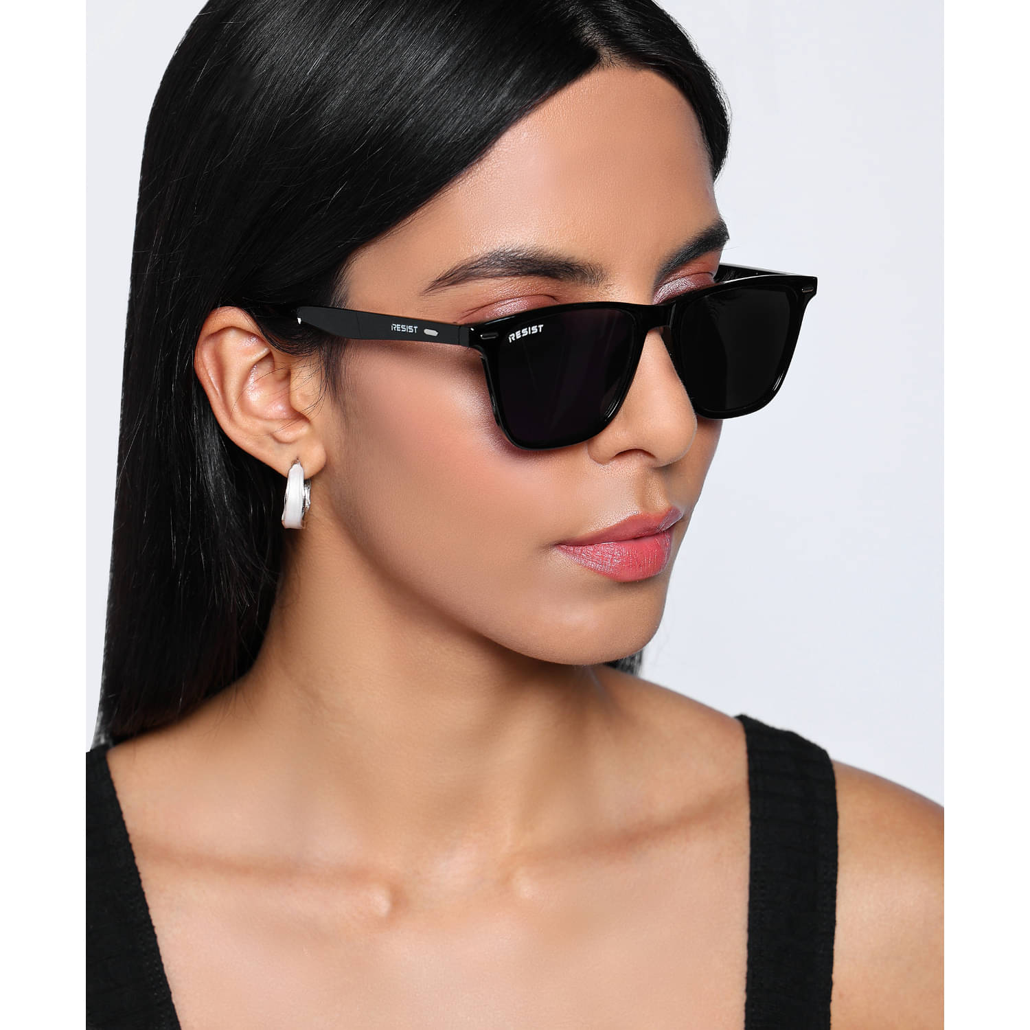     			RESIST EYEWEAR Black Rectangular Sunglasses ( Pack of 1 )