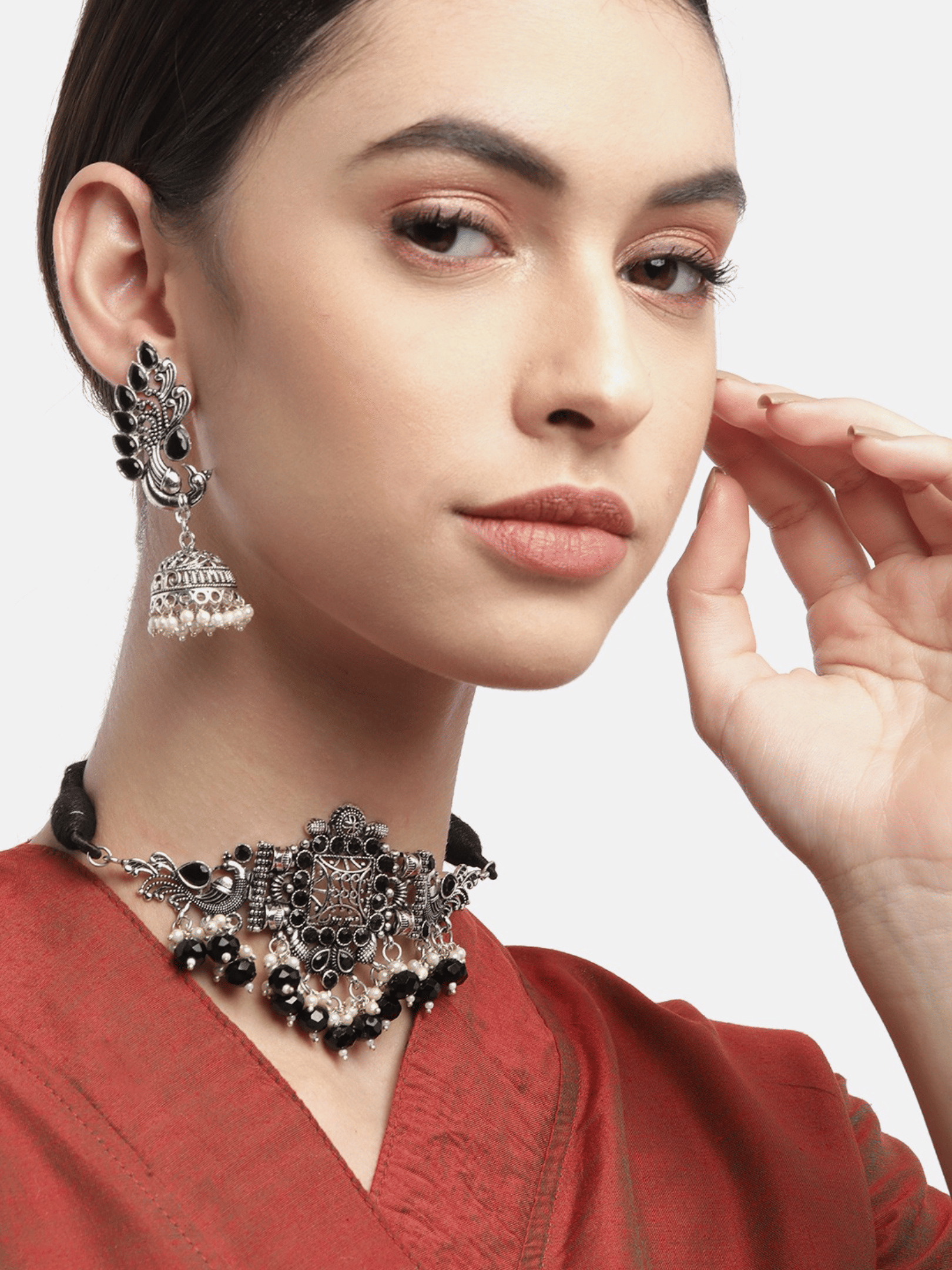     			Sunhari Jewels Black Alloy Necklace Set ( Pack of 1 )