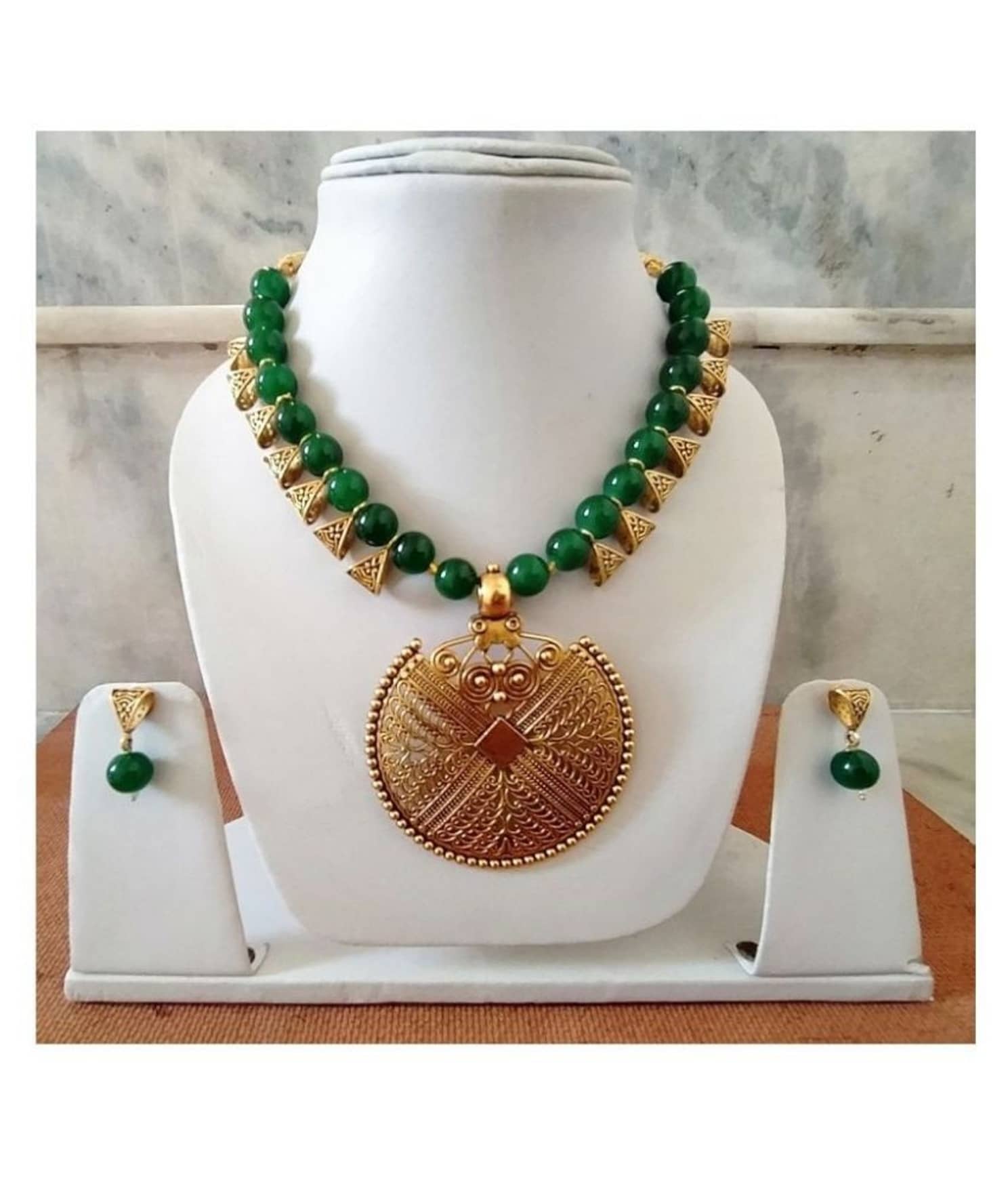 Sunhari Jewels Green Alloy Necklace Set ( Pack of 1 )