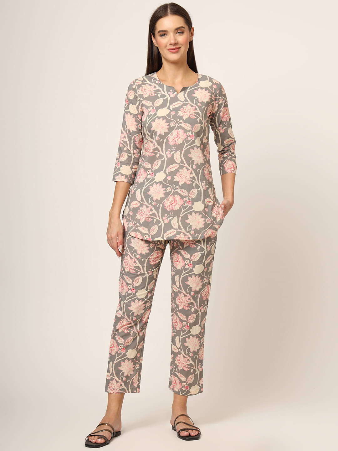 Divena Grey Cotton Women's Nightwear Nightsuit Sets ( Pack of 1 )     			Divena Grey Cotton Women's Nightwear Nightsuit Sets ( Pack of 1 )