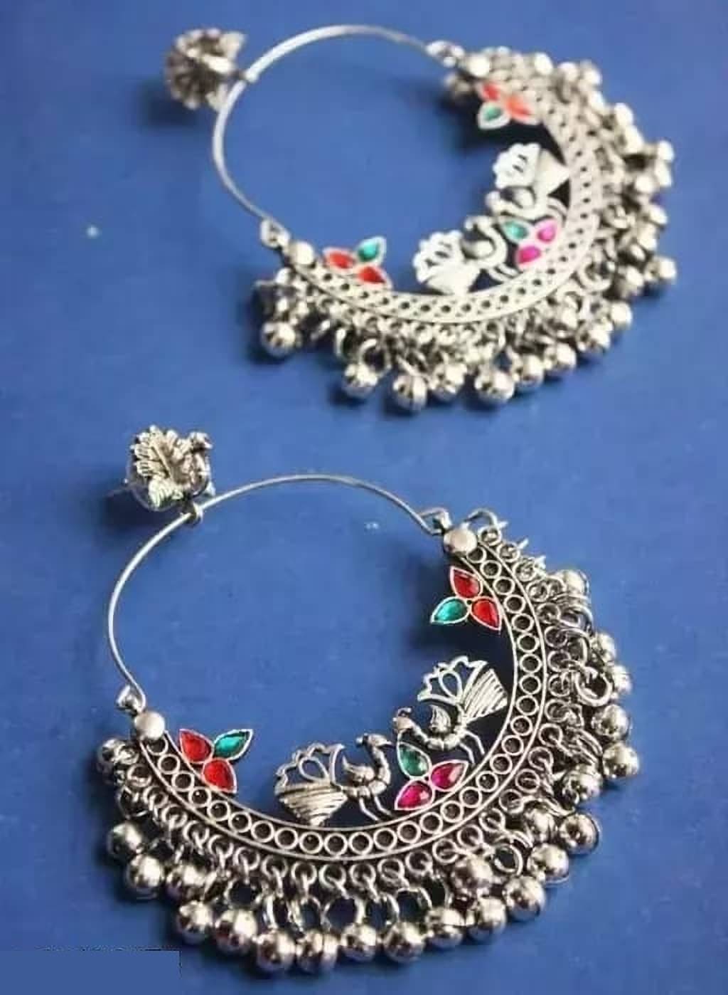     			Samridhi DC Silver Chandbalis Earrings ( Pack of 1 )