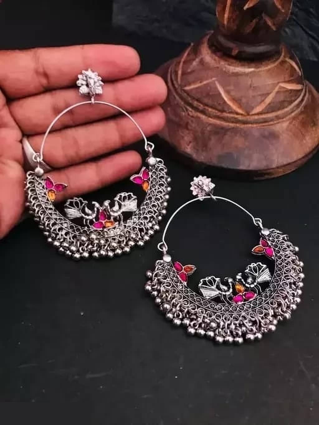     			Samridhi DC Silver Chandbalis Earrings ( Pack of 1 )