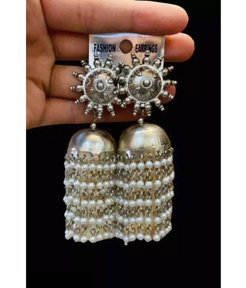     			Samridhi DC Silver Jhumki Earrings ( Pack of 1 )