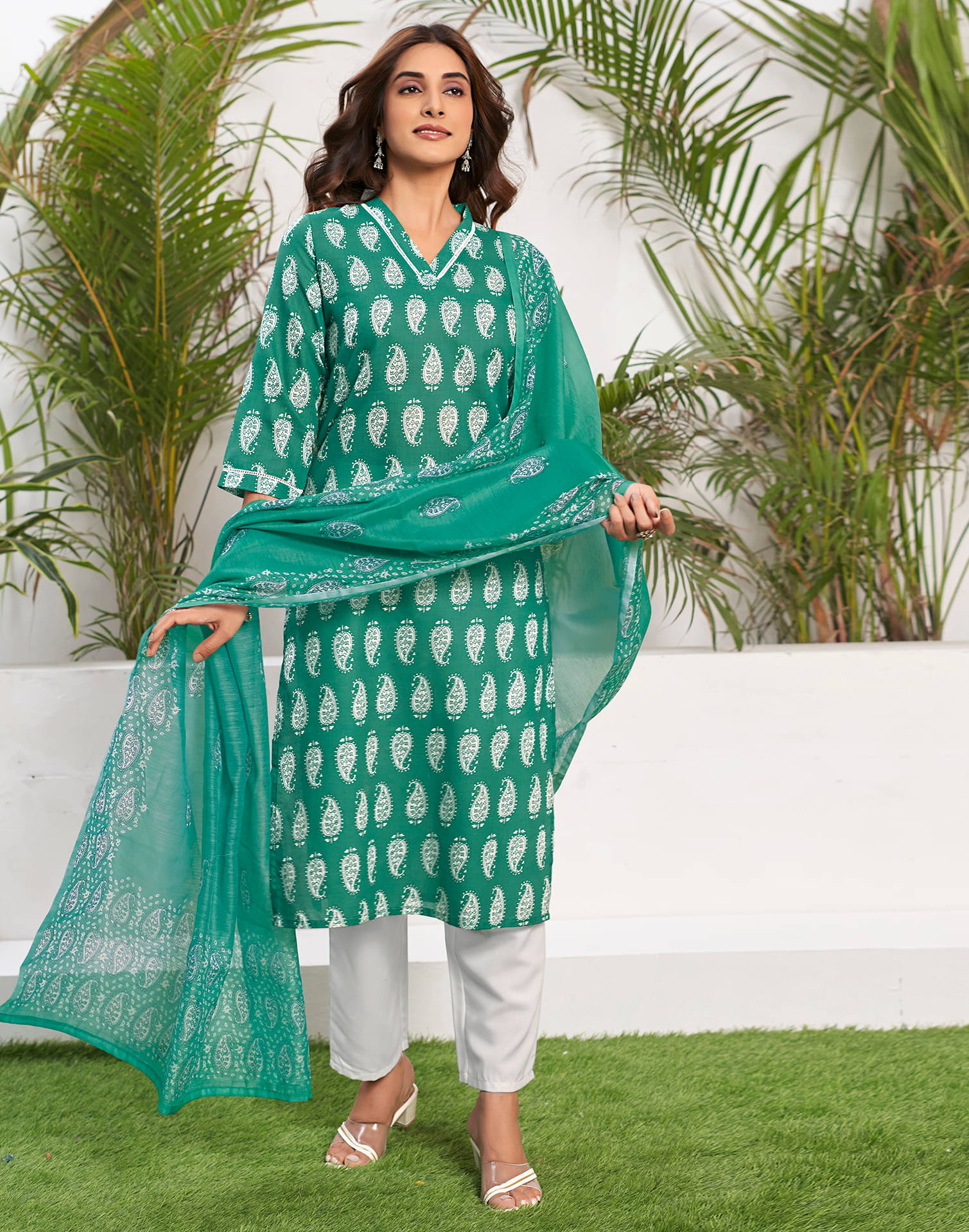     			Skylee Cotton Printed Kurti With Pants Women's Stitched Salwar Suit - Teal ( Pack of 1 )