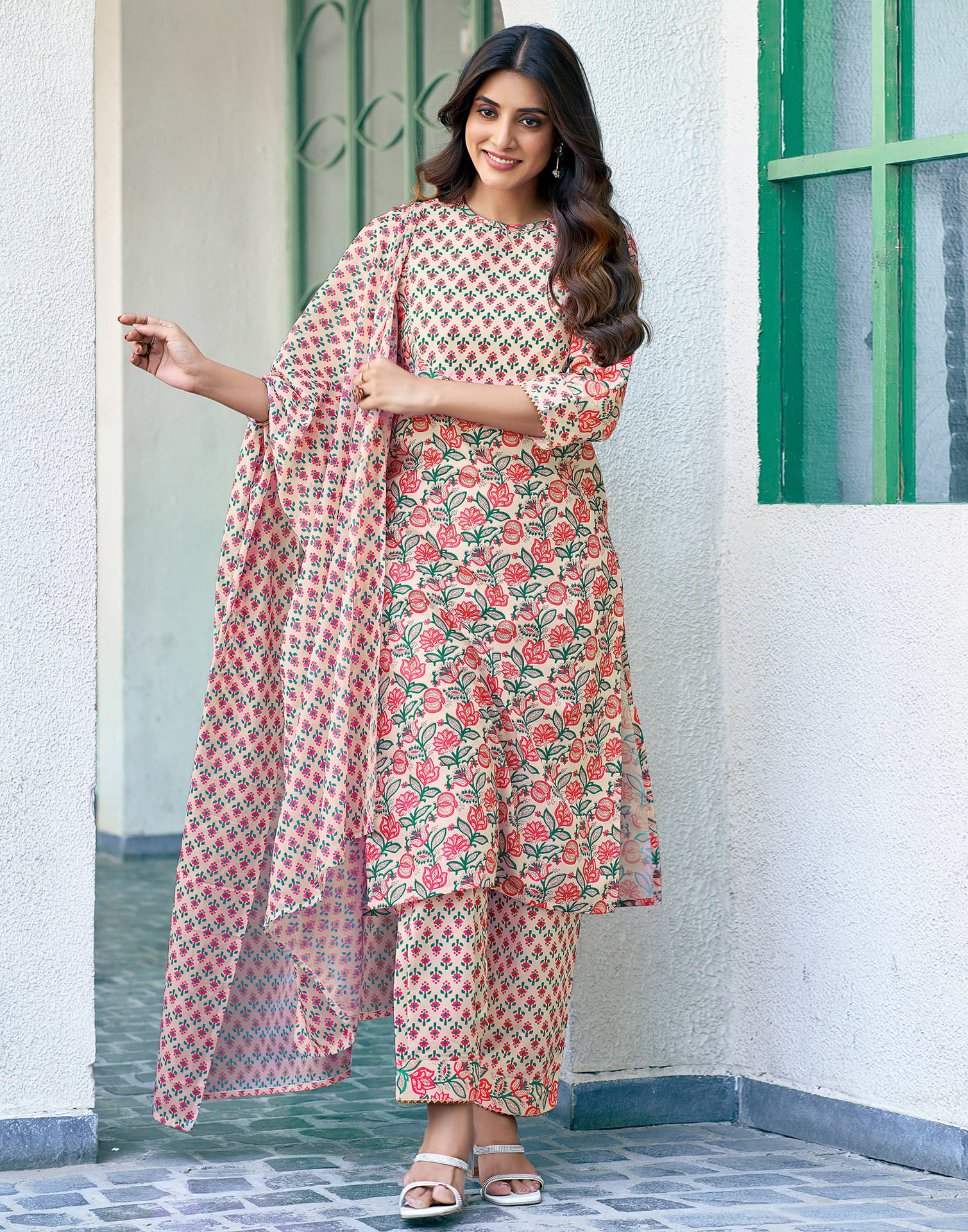 Skylee Rayon Printed Kurti With Pants Women's Stitched Salwar Suit - Pink ( Pack of 1 ) Skylee Rayon Printed Kurti With Pants Women's Stitched Salwar Suit - Pink ( Pack of 1 )