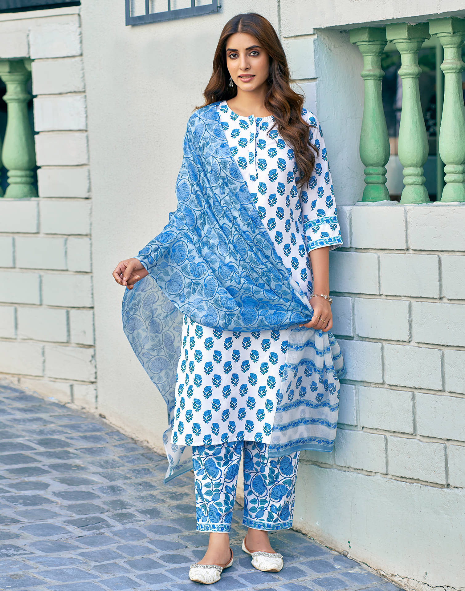 Skylee Rayon Printed Kurti With Pants Women's Stitched Salwar Suit - White ( Pack of 1 ) Skylee Rayon Printed Kurti With Pants Women's Stitched Salwar Suit - White ( Pack of 1 )