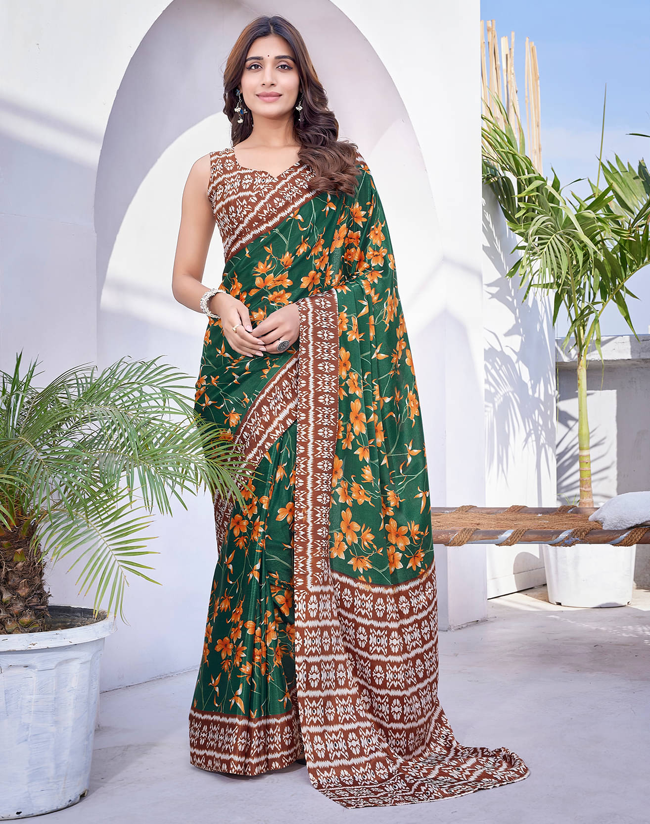     			Yashika Silk Blend Printed Saree With Unstitched Blouse Piece ( Green )