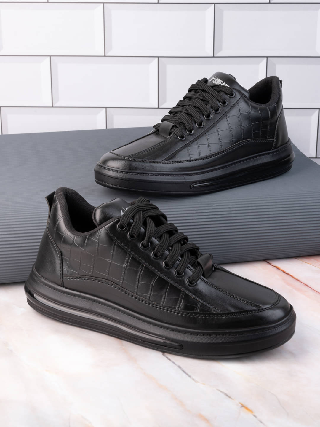     			Sneaklab Men's Black Men's Outdoor Shoes