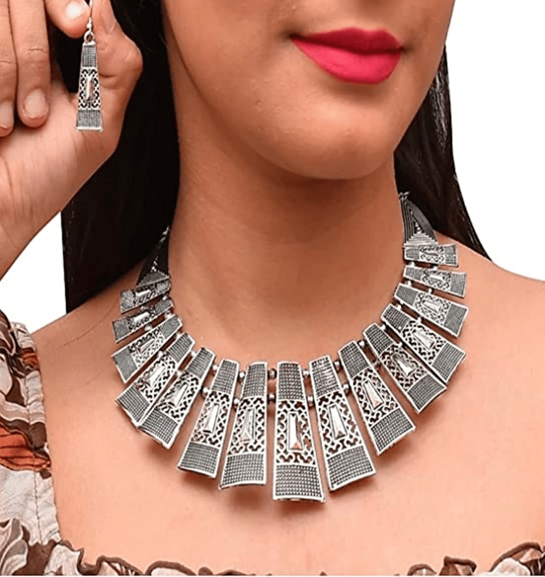     			Sunhari Jewels Silver Alloy Necklace Set ( Pack of 1 )