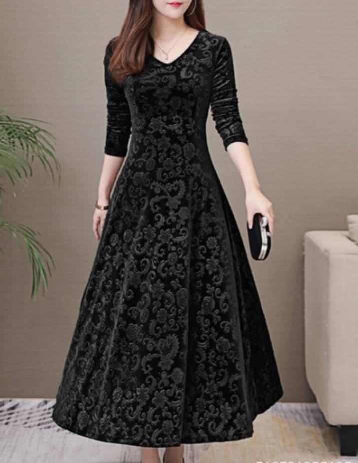     			Westchic Women Velvet Printed Gown ( Black )