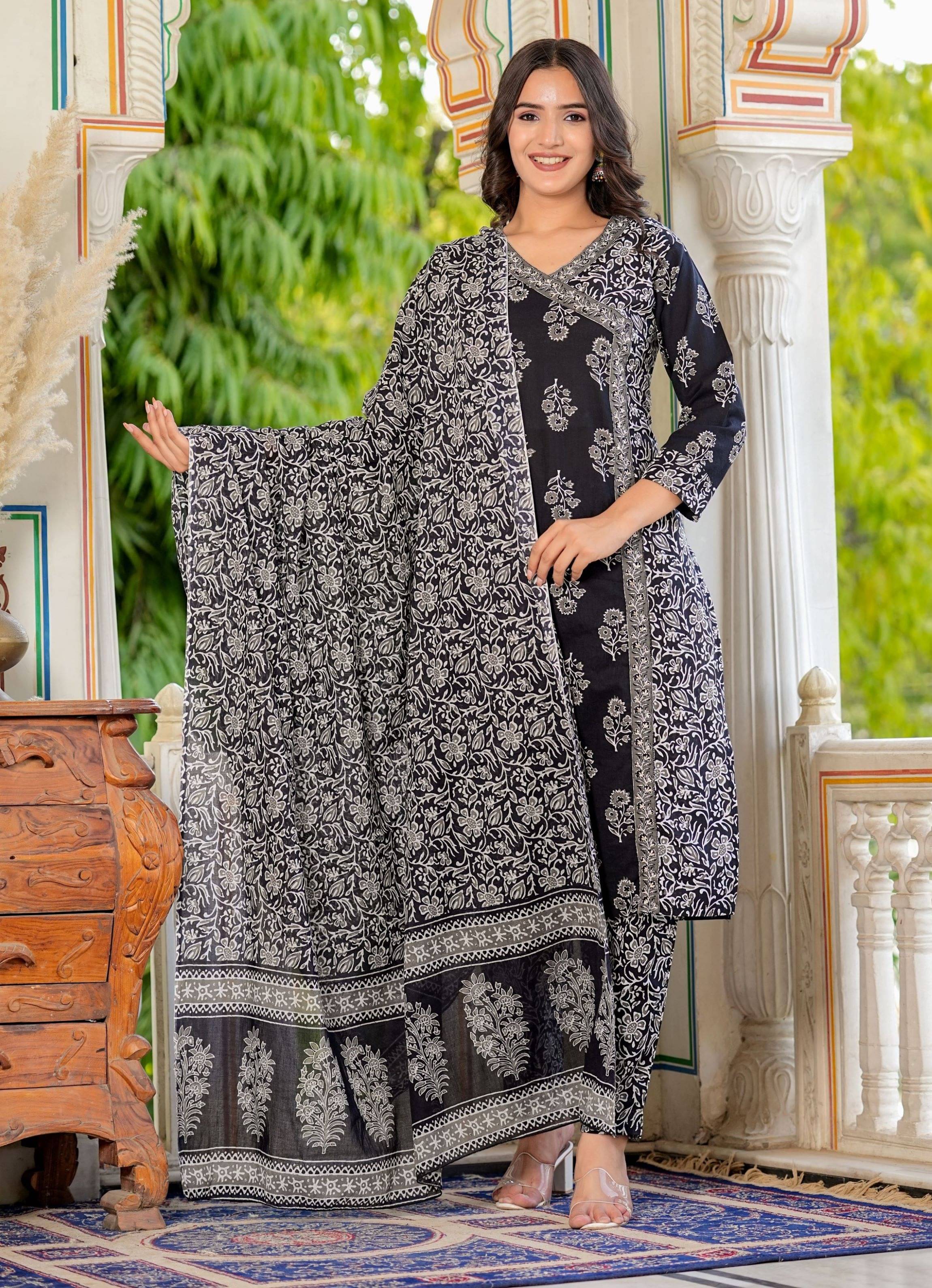 Vbuyz Cotton Printed Kurti With Pants Women's Stitched Salwar Suit - Black ( Pack of 1 ) Vbuyz Cotton Printed Kurti With Pants Women's Stitched Salwar Suit - Black ( Pack of 1 )