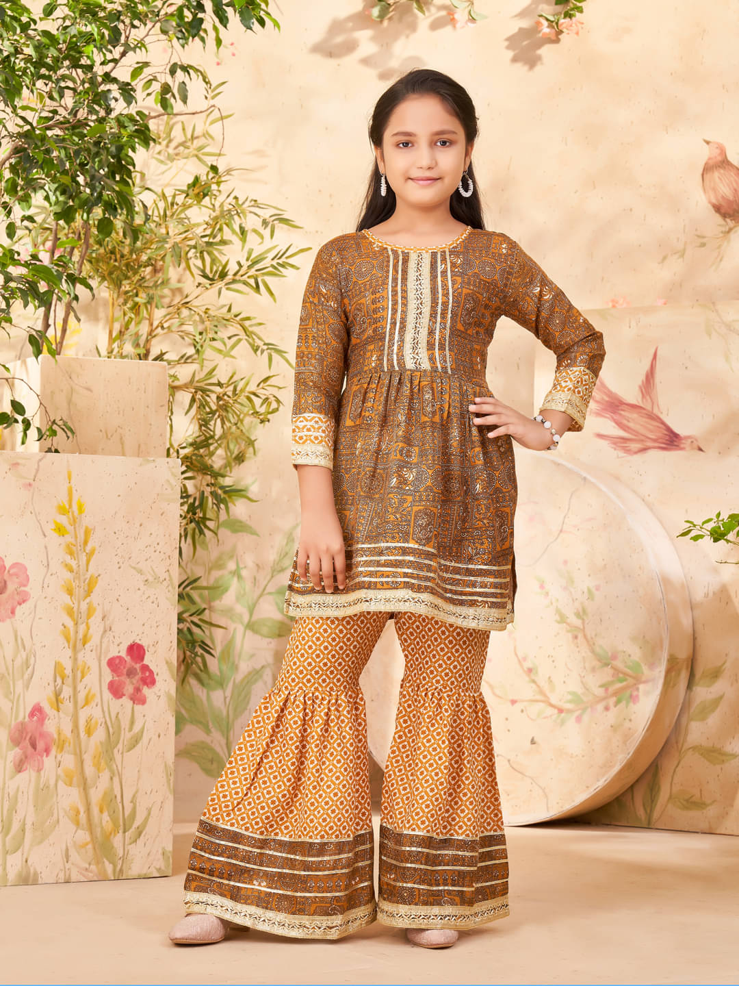    			Aarika Girls Cotton Blend Kurta and Sharara Set ( Pack of 1 , Mustard )