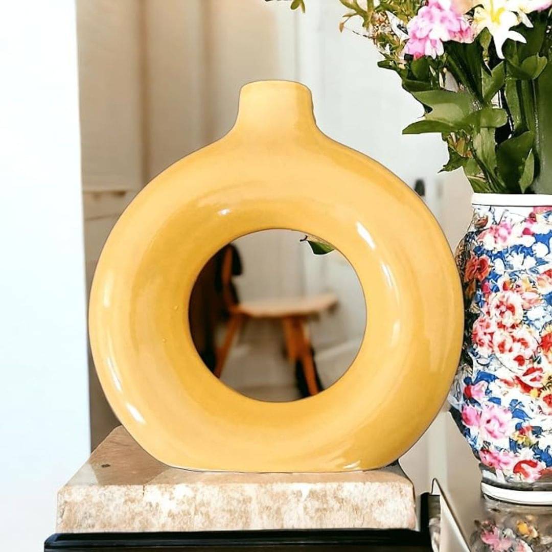     			Malaikah Ceramic Table Vase 20 cms - Pack of 1