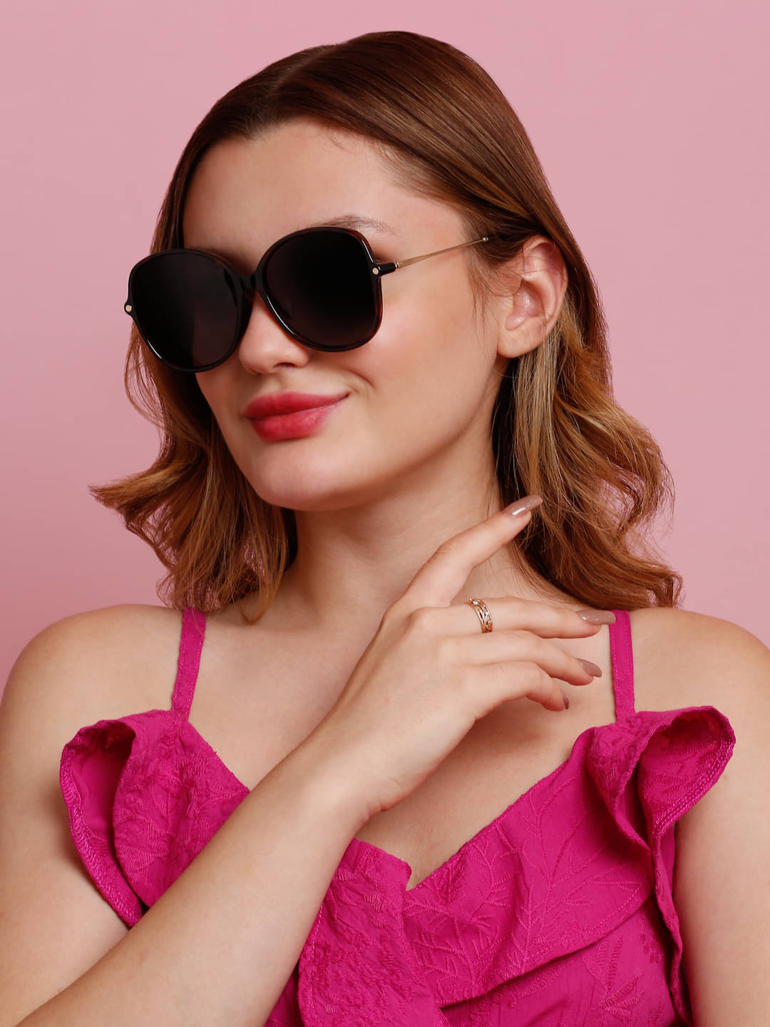 Sunnies Black Oversized Sunglasses ( Pack of 1 ) Sunnies Black Oversized Sunglasses ( Pack of 1 )