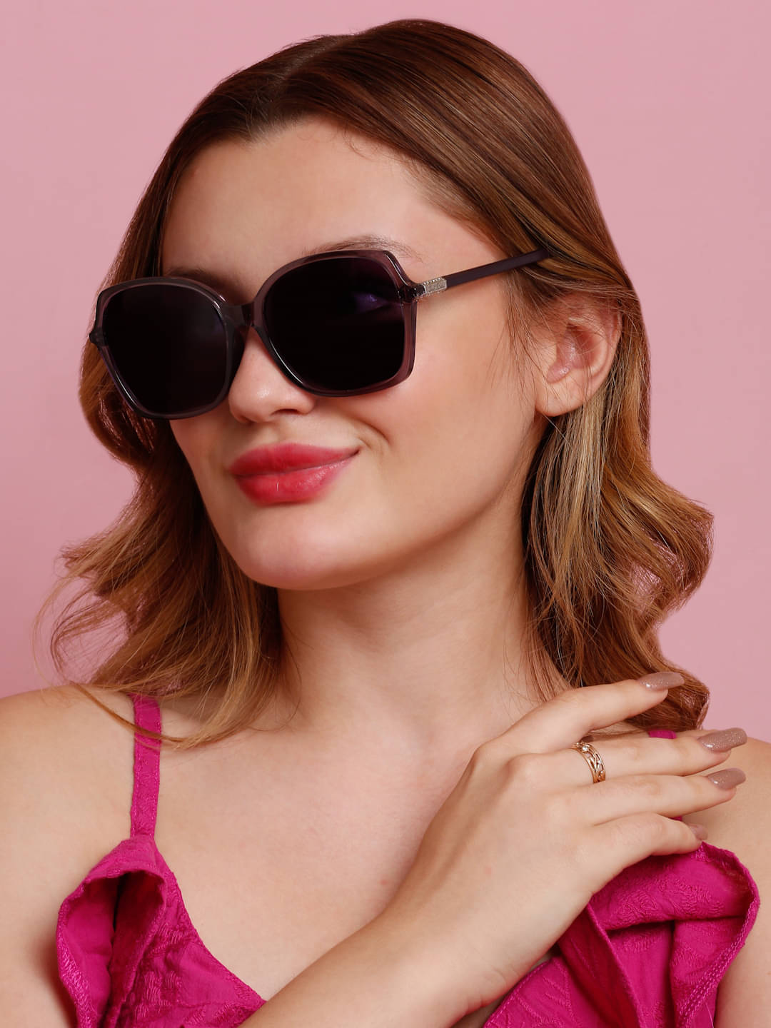     			Sunnies Multicolor Oversized Sunglasses ( Pack of 1 )