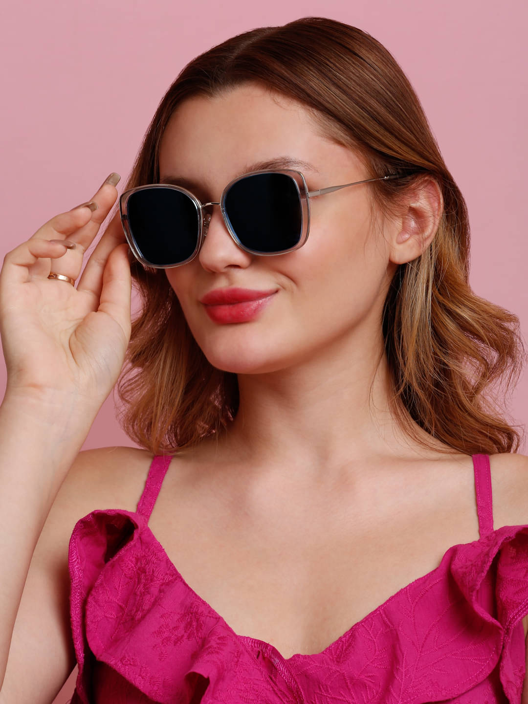     			Sunnies Multicolor Oversized Sunglasses ( Pack of 1 )