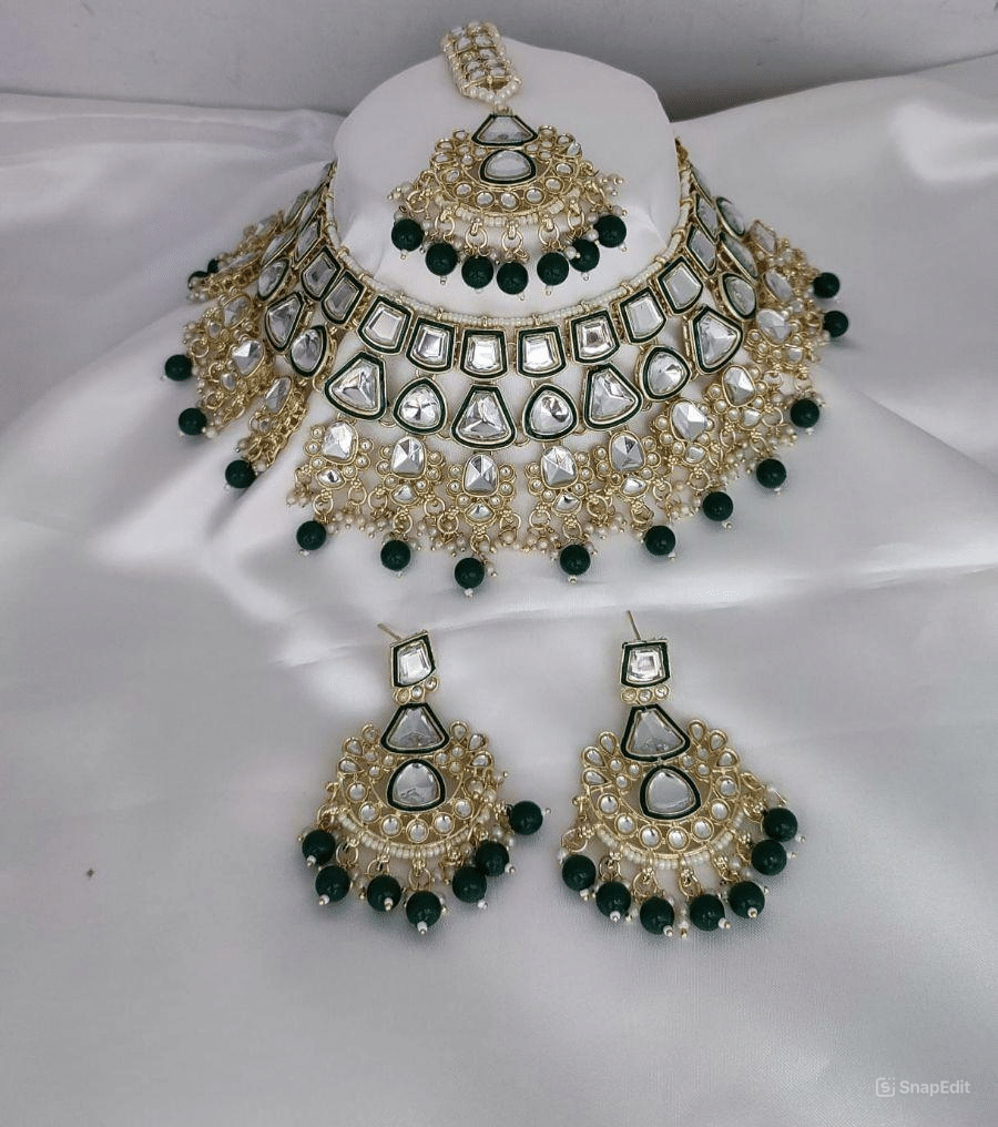     			Padmavati Bangles Green Alloy Necklace Set ( Pack of 1 )