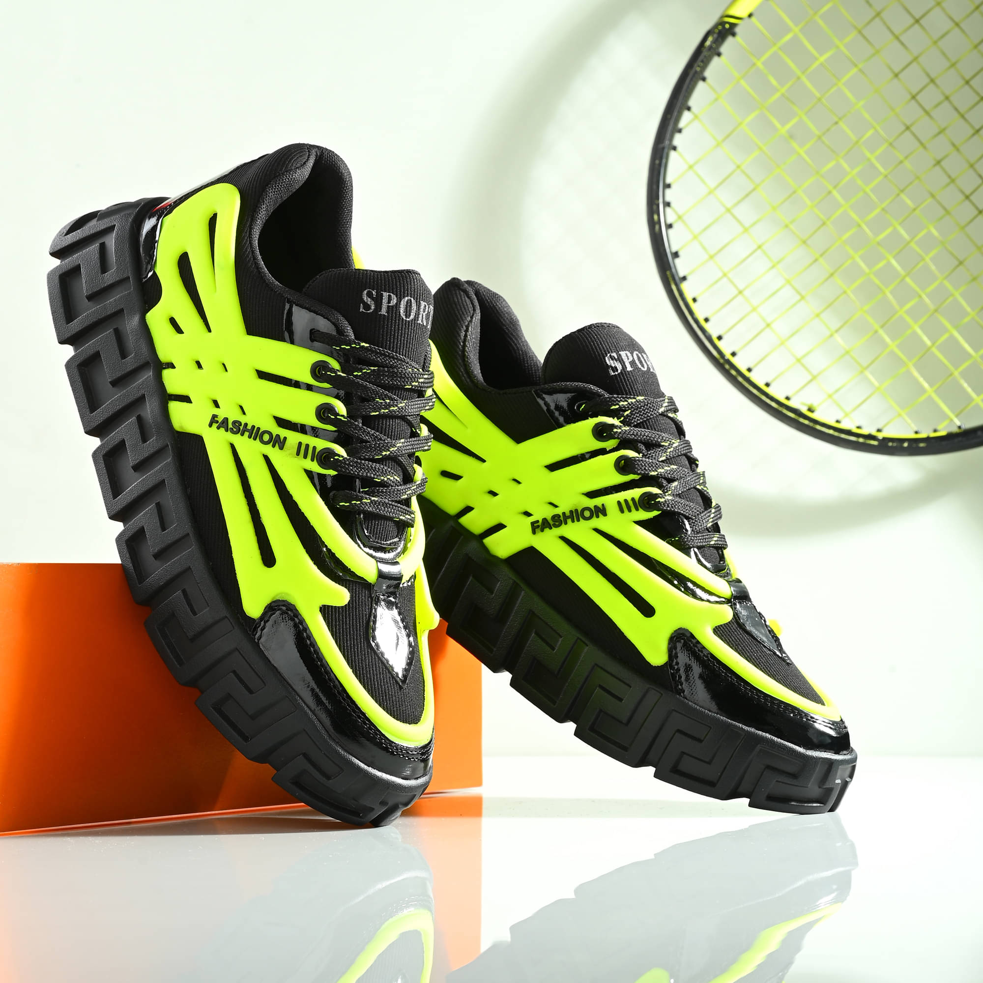     			Xtoon Green Men's Outdoor Shoes