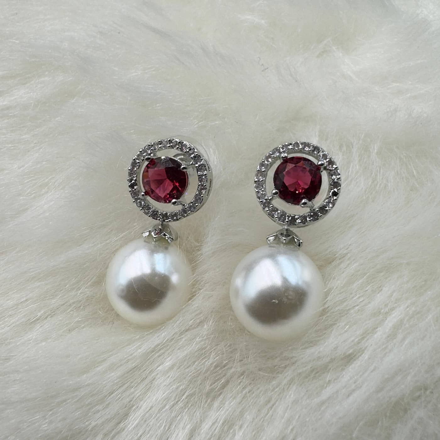 Charms Red Pearl Earrings ( Pack of 1 ) - Earrings | Buy online on ZillyBuy
