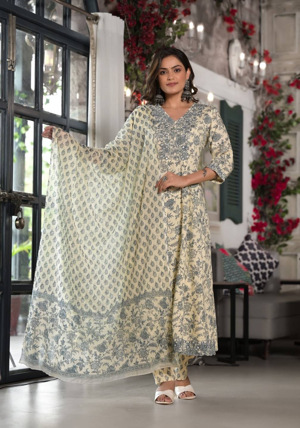     			Juniper Rayon Printed Kurti With Pants Women's Stitched Salwar Suit - Light Grey ( Pack of 1 )
