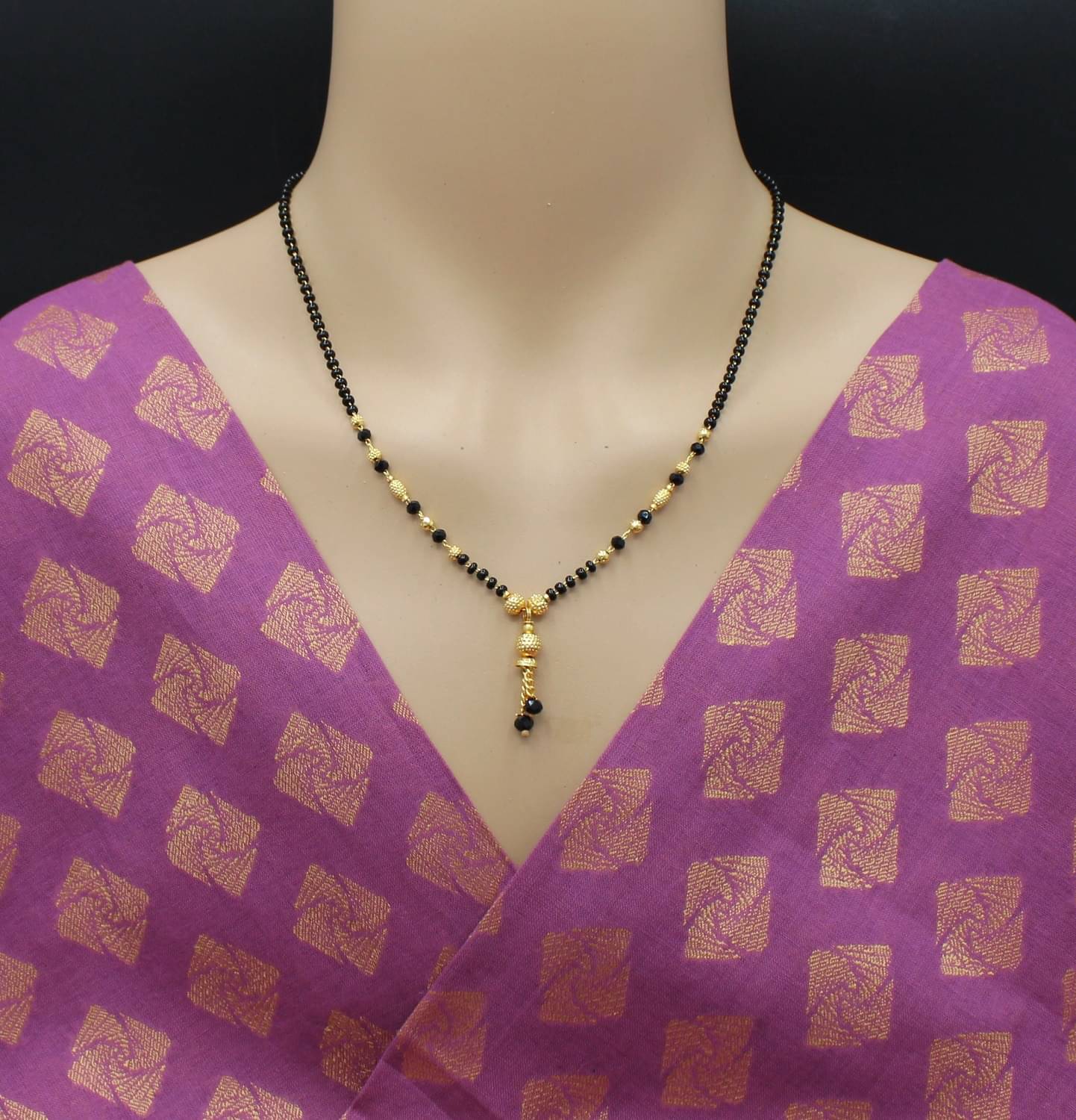     			SONI DESIGNS Golden Mangalsutra ( Pack of 1 )