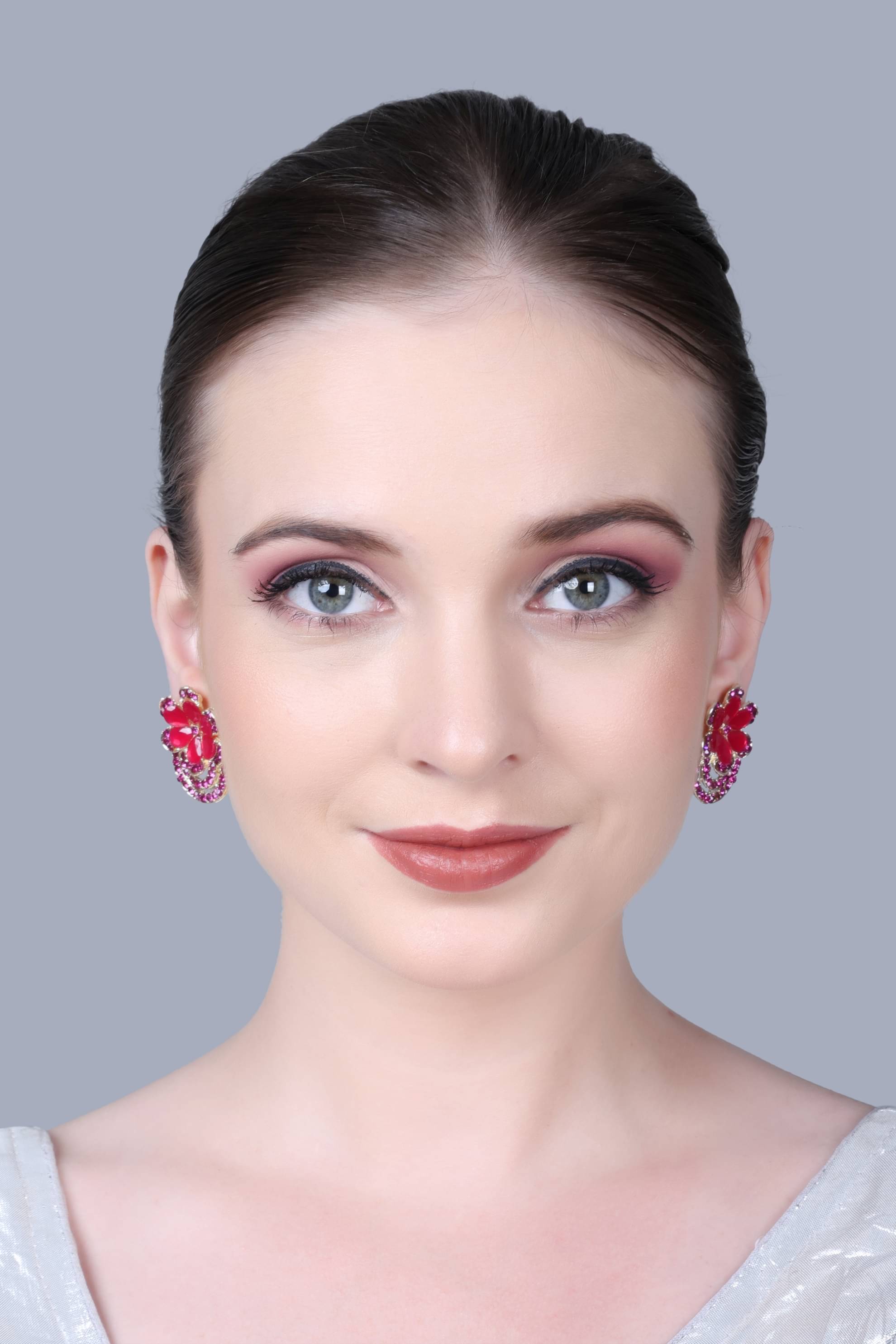     			SUNHARI Red Stud Earrings ( Pack of 1 )