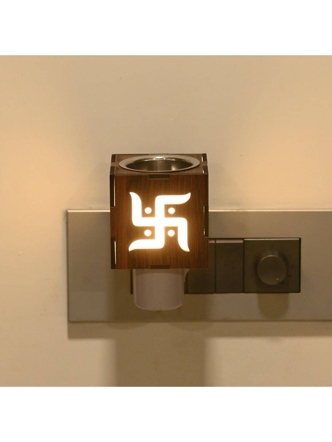 AFAST Incense Stick Holder Spicewood 200 gm ( Pack of 1 )     			AFAST Incense Stick Holder Spicewood 200 gm ( Pack of 1 )