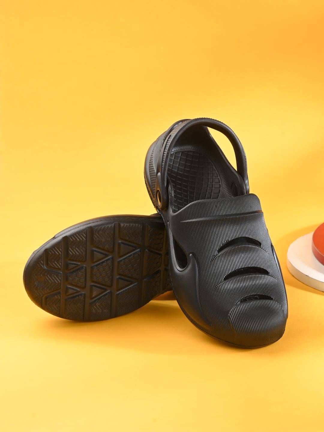     			Big Fox - Black Men's Clogs