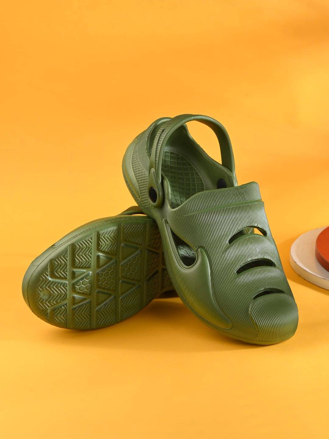     			Big Fox - Olive Men's Clogs