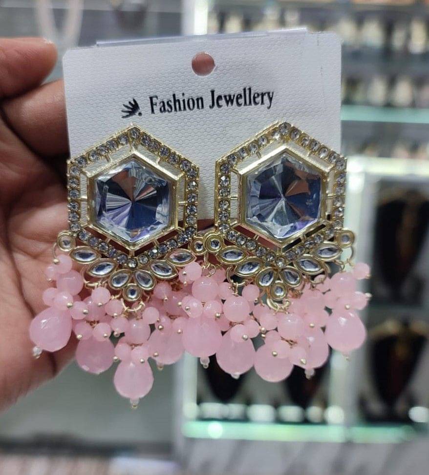     			Padmavati Bangles Light Pink Chandbalis Earrings ( Pack of 1 )