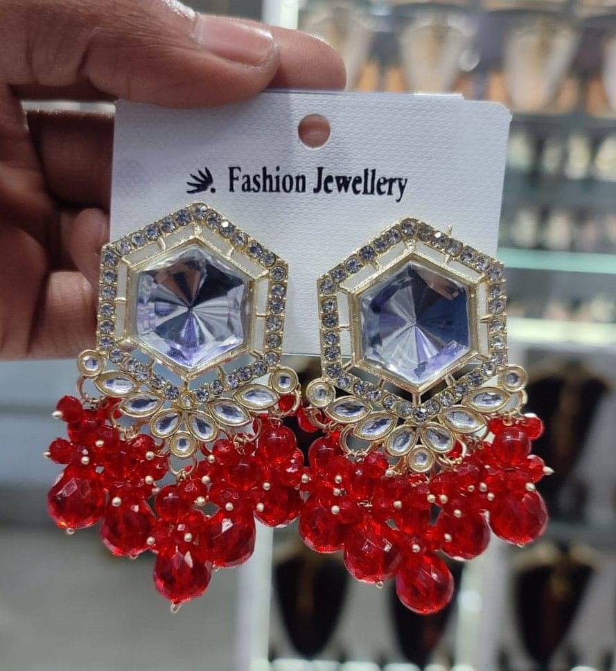     			Padmavati Bangles Red Chandbalis Earrings ( Pack of 1 )