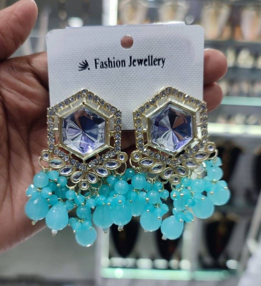     			Padmavati Bangles Sky Blue Chandbalis Earrings ( Pack of 1 )