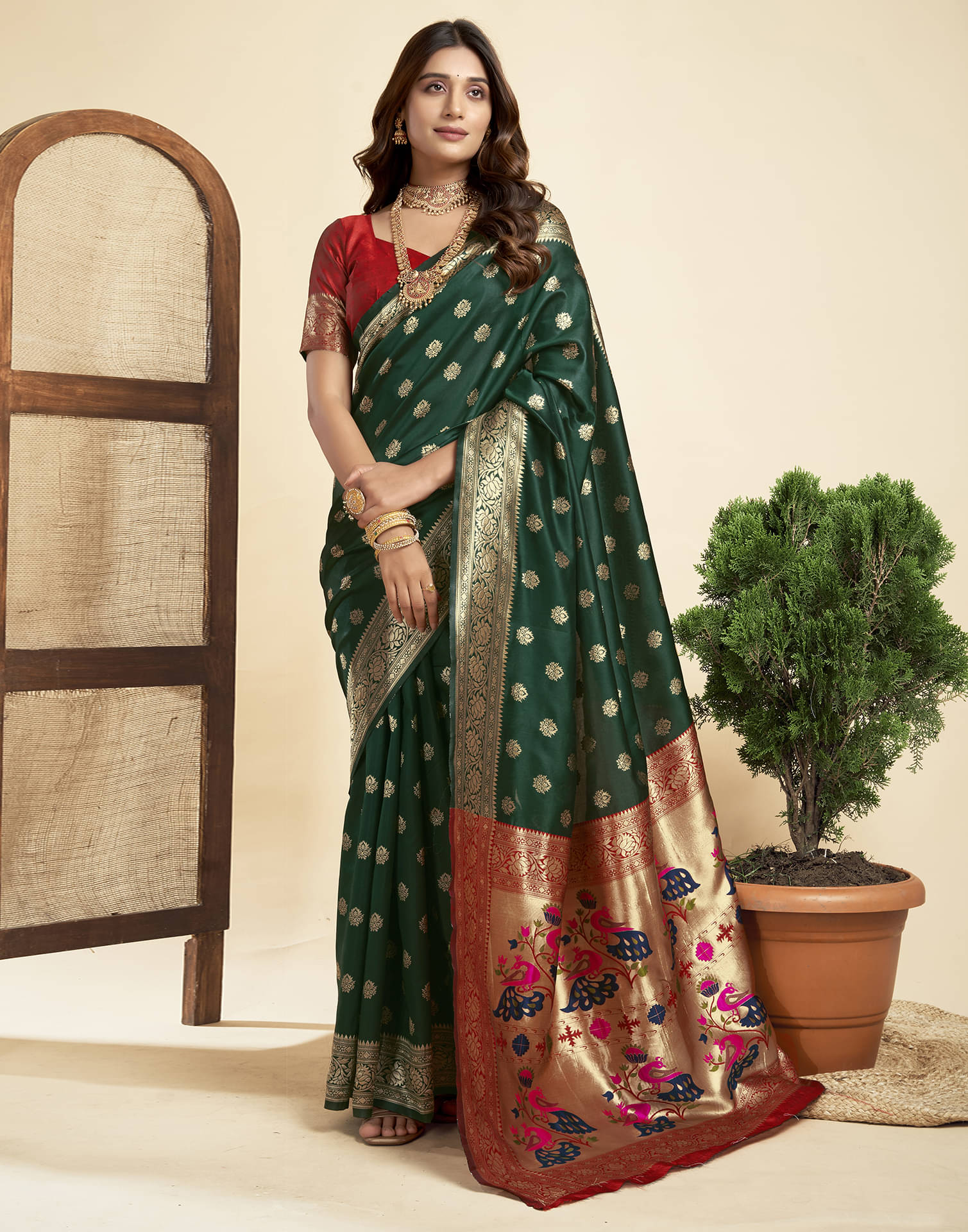 Samah Silk Blend Printed Saree With Unstitched Blouse Piece ( Green ) Samah Silk Blend Printed Saree With Unstitched Blouse Piece ( Green )