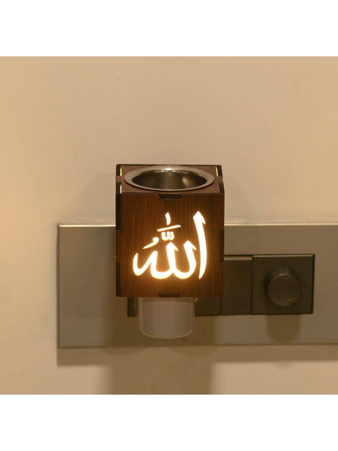 Somil Incense Stick Holder Spicewood 200 gm ( Pack of 1 )     			Somil Incense Stick Holder Spicewood 200 gm ( Pack of 1 )