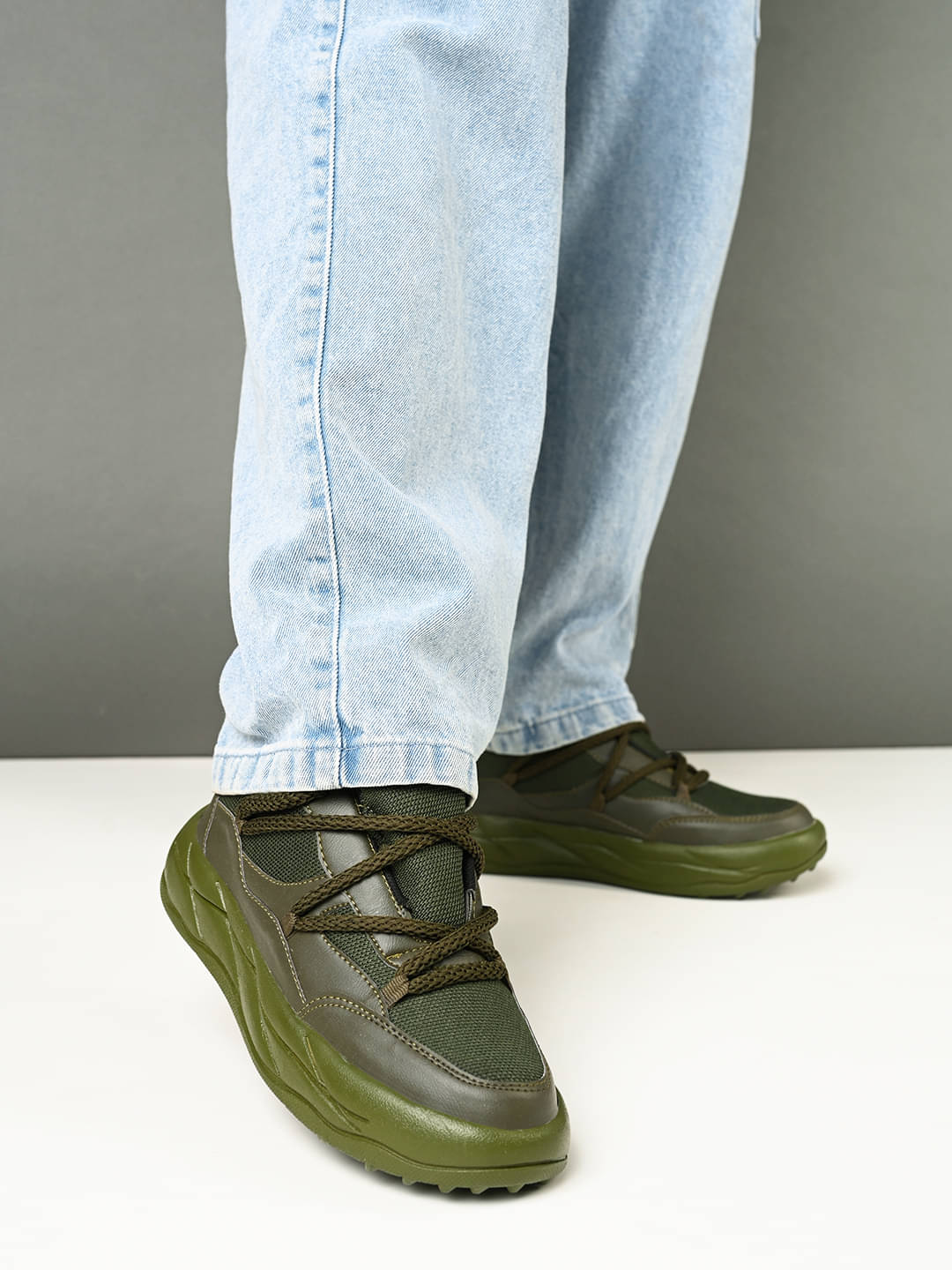     			Fashion Victim Green Men's Sneakers