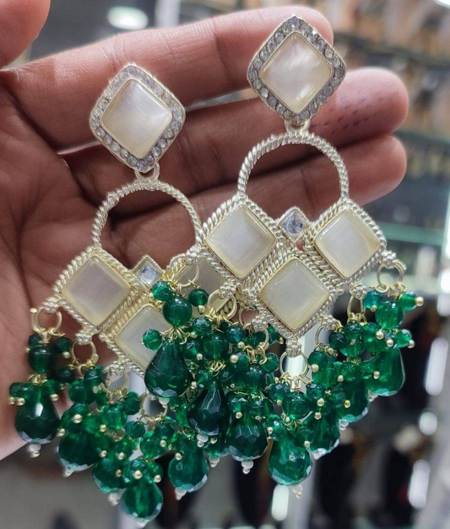     			Padmavati Bangles Green Chandbalis Earrings ( Pack of 1 )