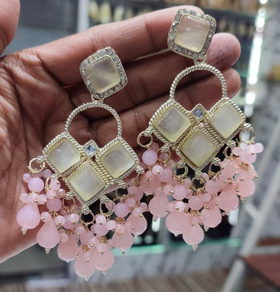     			Padmavati Bangles Pink Chandbalis Earrings ( Pack of 1 )