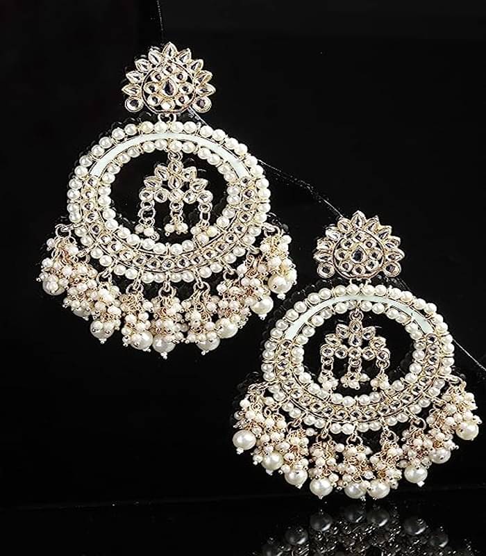     			Padmavati Bangles White Chandbalis Earrings ( Pack of 1 )