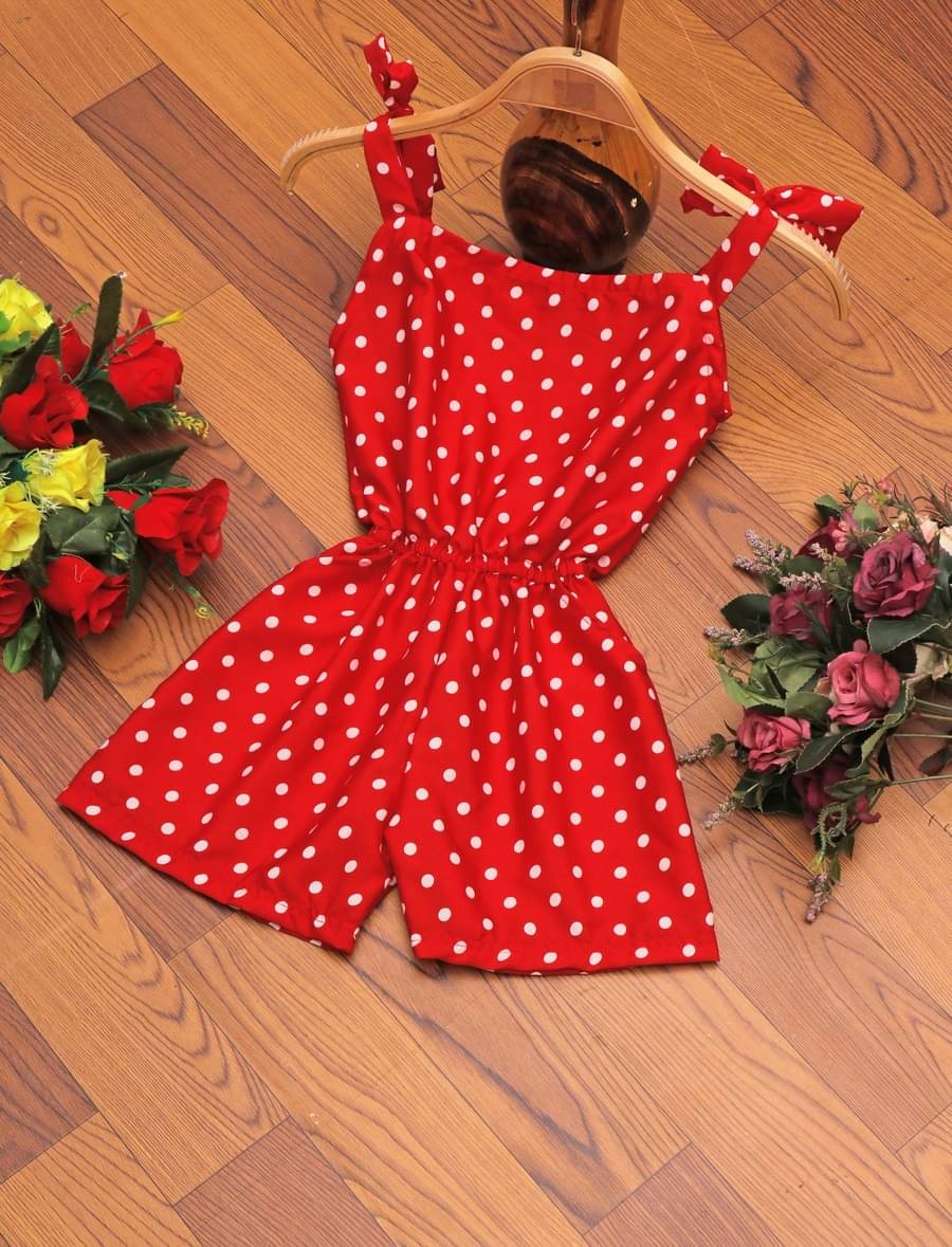     			SELVIFAB Girls Crepe Jumpsuit ( Pack of 1 , Red )