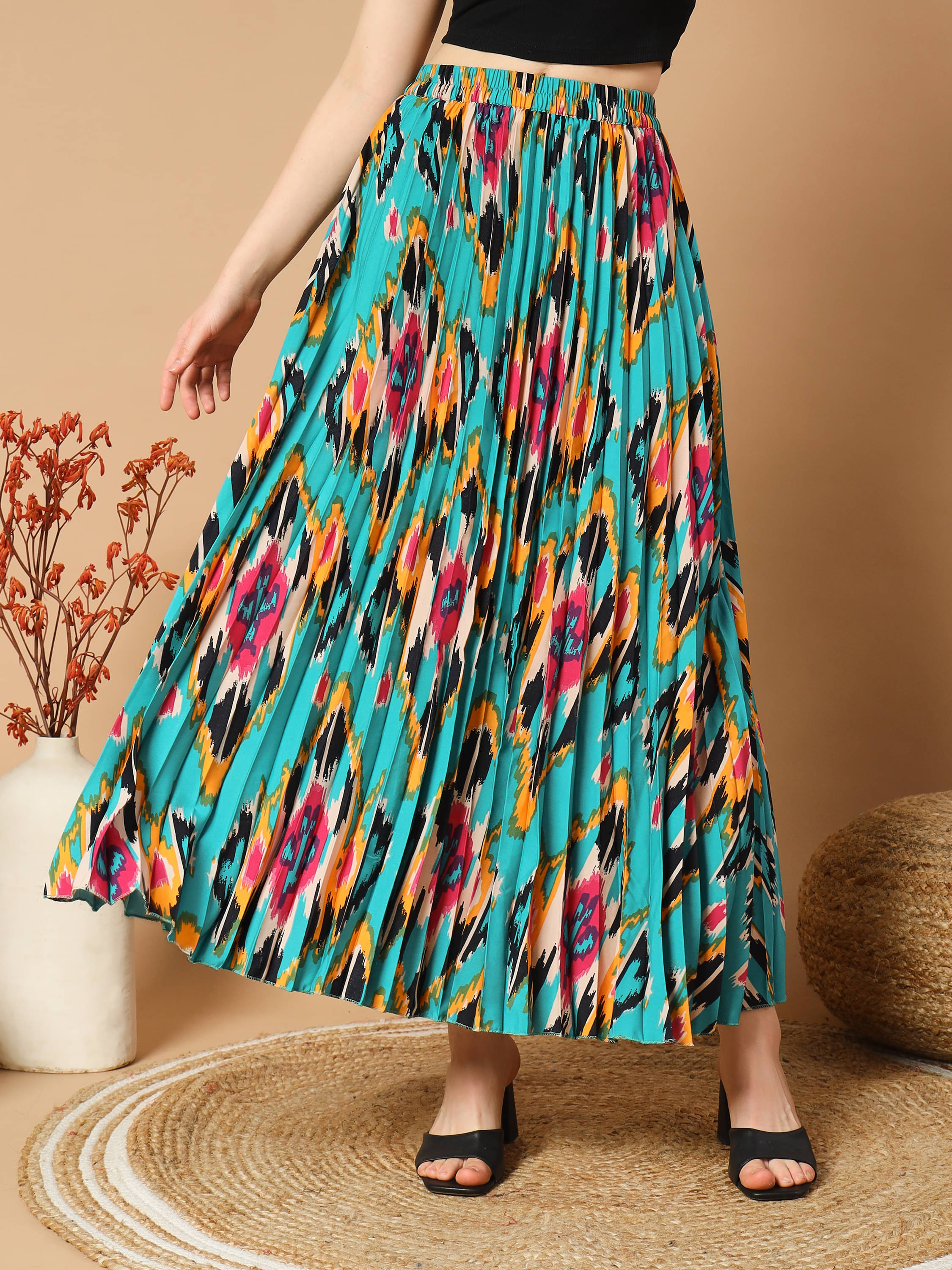 ZWERLON Green Crepe Women's Flared Skirt ( Pack of 1 ) ZWERLON Green Crepe Women's Flared Skirt ( Pack of 1 )