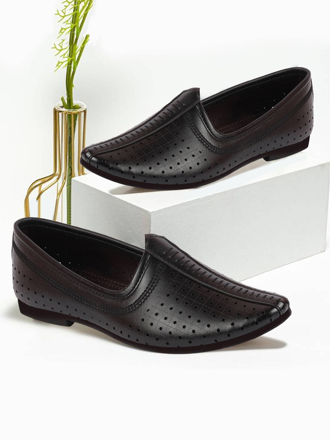     			Fausto Black Men's Jutti