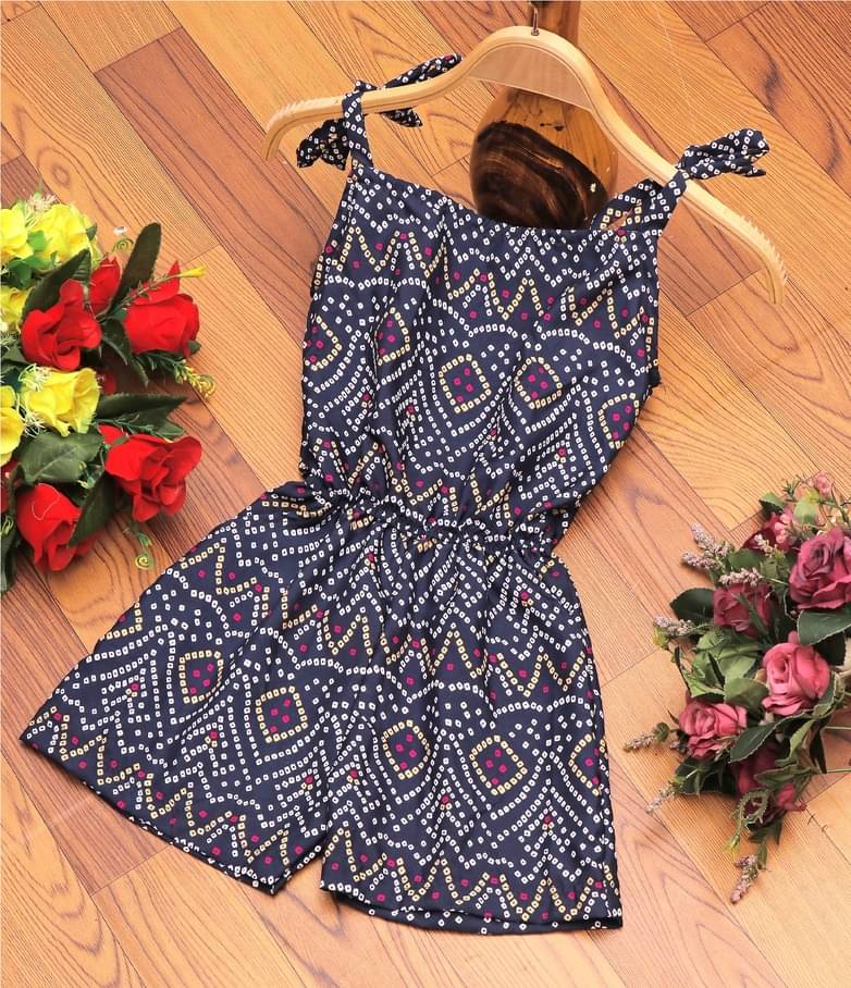     			SELVIFAB Girls Crepe Jumpsuit ( Pack of 1 , Blue )