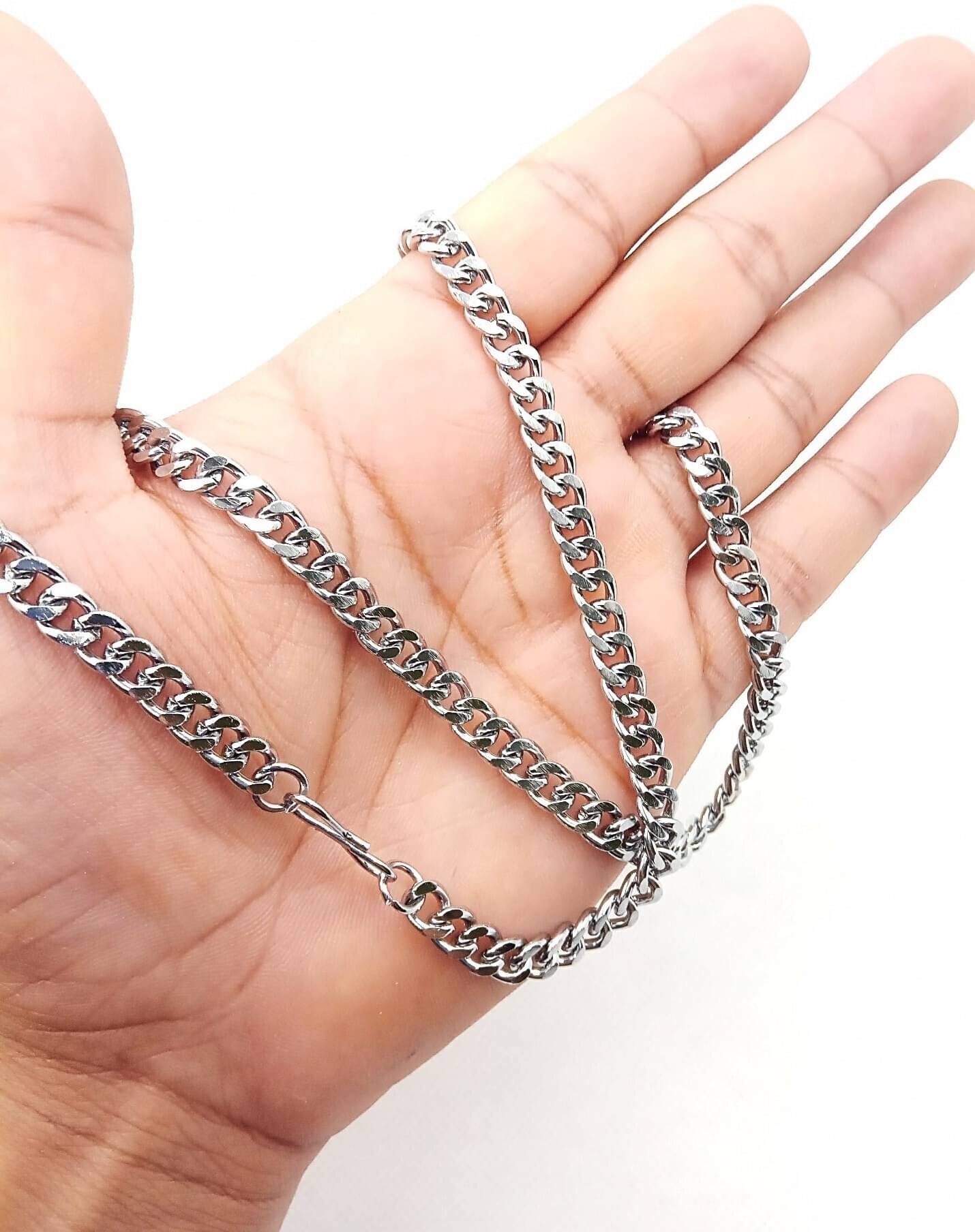     			WTM Rhodium Plated Chain ( Set of 1 )