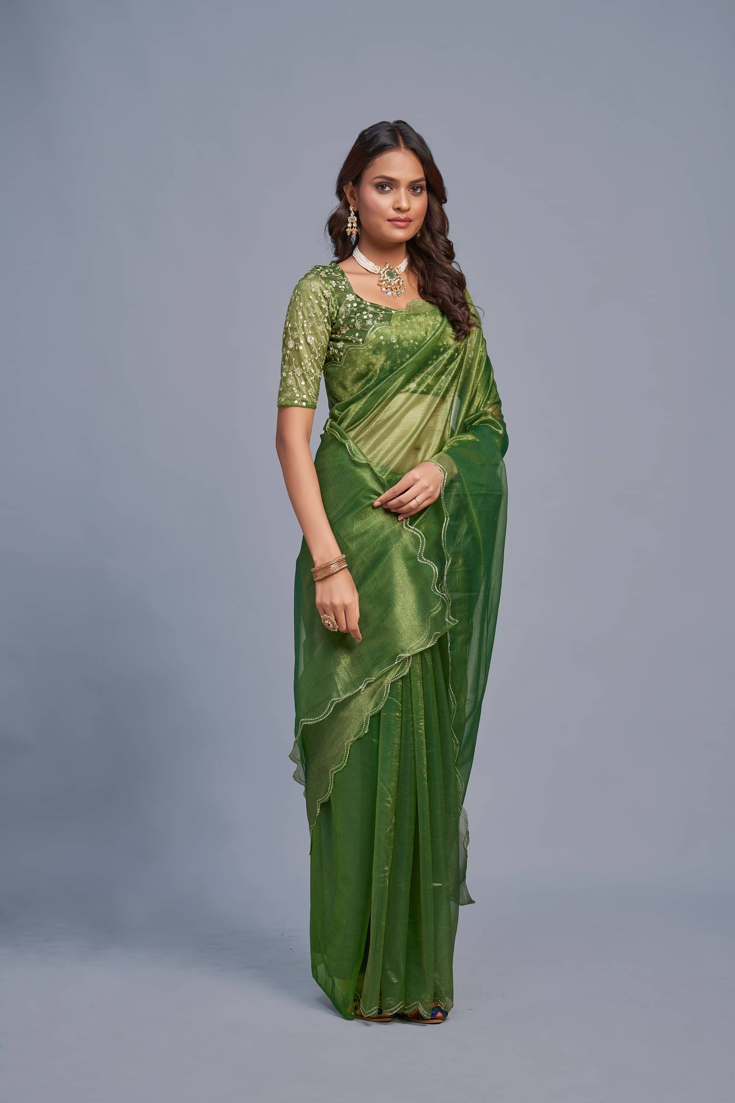 A TO Z CART Organza Solid Saree With Unstitched Blouse Piece ( Green ) A TO Z CART Organza Solid Saree With Unstitched Blouse Piece ( Green )